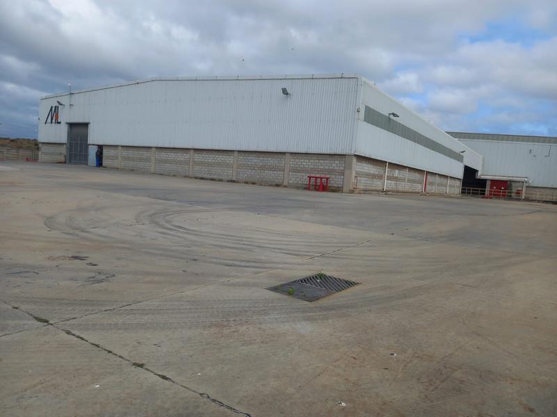 To Let commercial Property for Rent in Uitenhage Eastern Cape